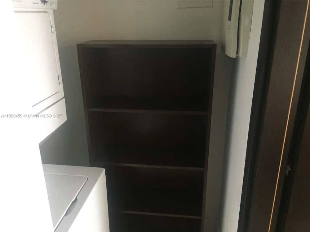 6000 Collins Ave #521 Miami Beach, FL 33140