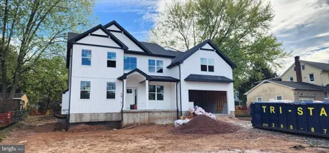 11 FAIRVIEW AVENUE