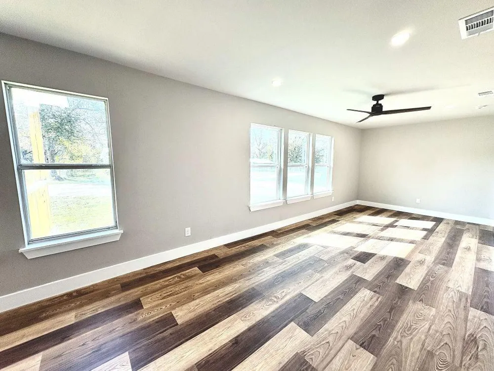 102 Terral Ct Cameron, TX 76520
