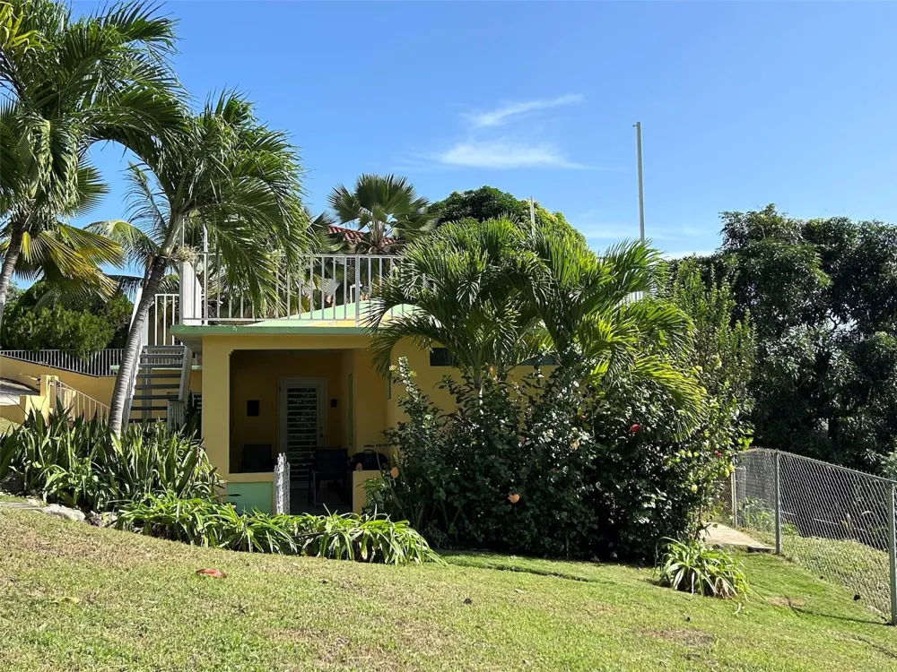 Number 28 DESTINO Vieques, PR 00765