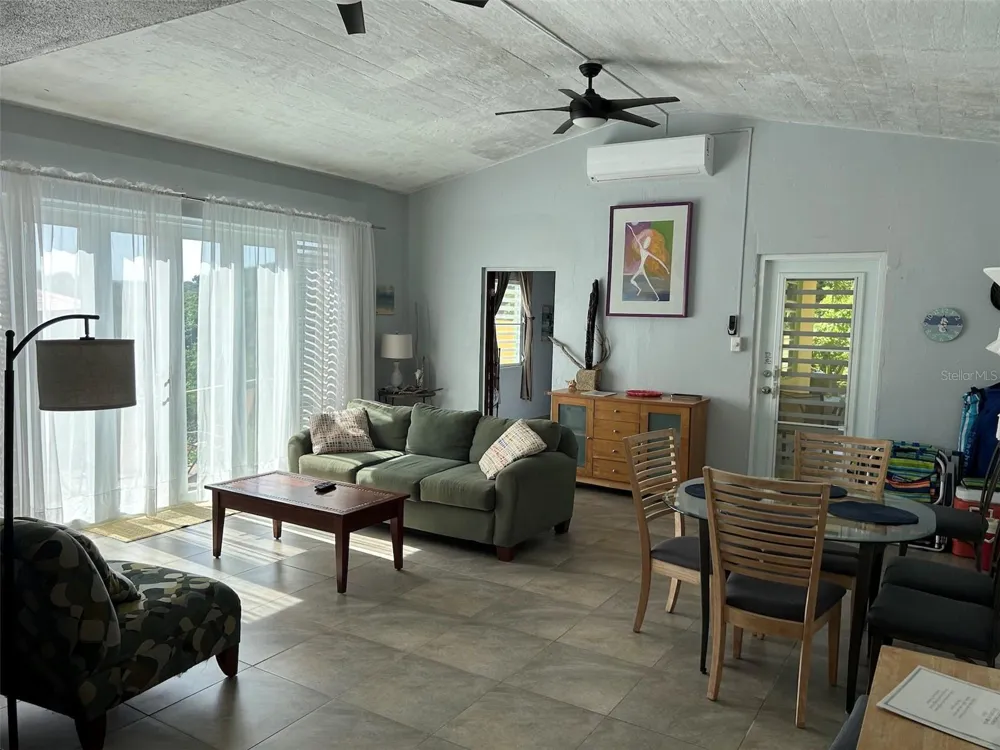 Number 28 DESTINO Vieques, PR 00765