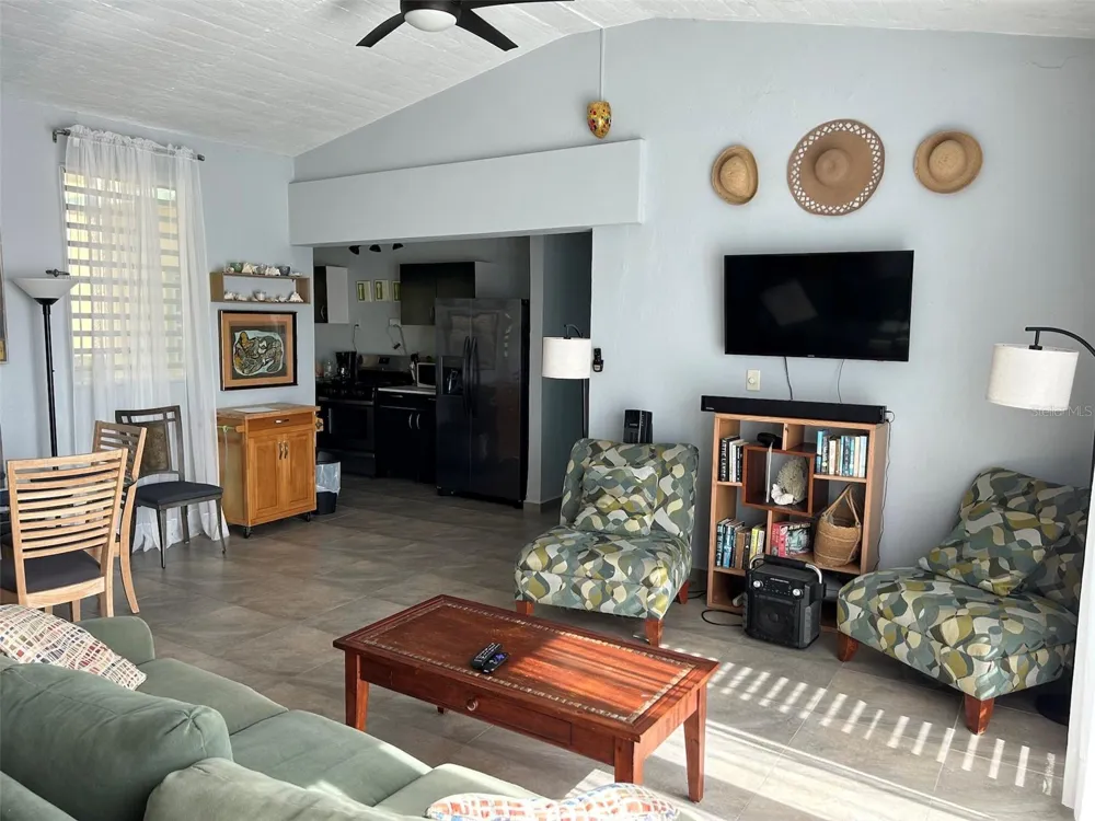 Number 28 DESTINO Vieques, PR 00765