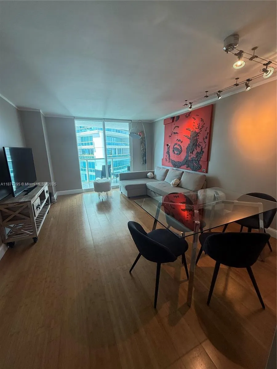 2101 Brickell Ave #508 Miami, FL 33129