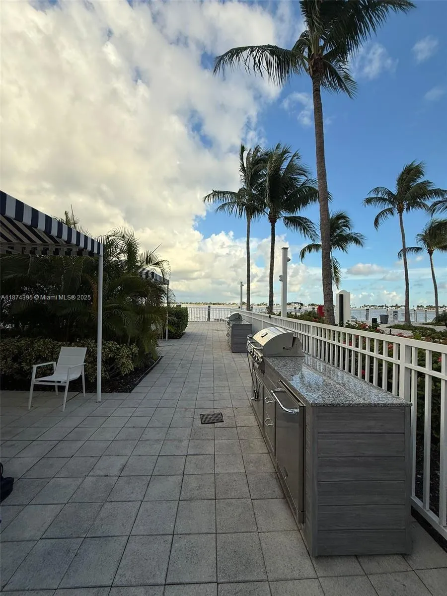 2101 Brickell Ave #508 Miami, FL 33129