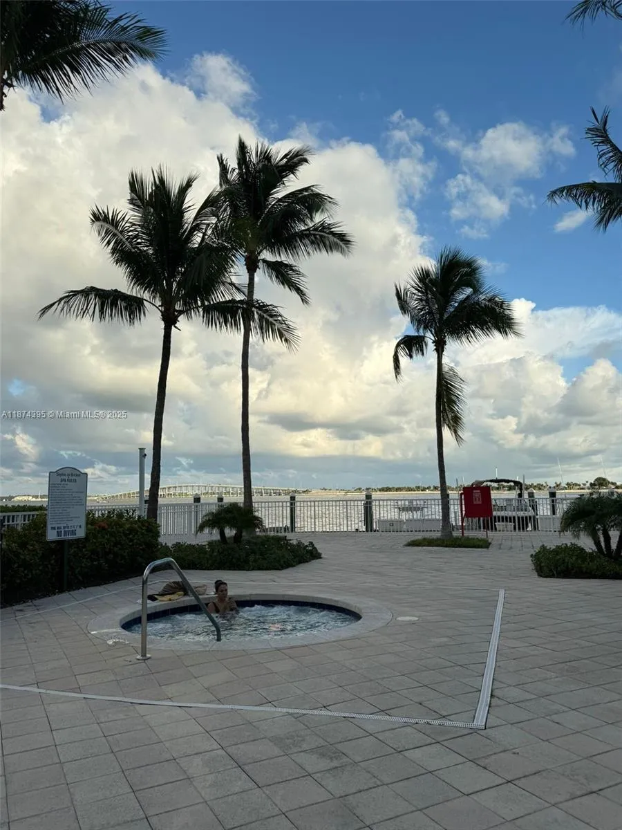 2101 Brickell Ave #508 Miami, FL 33129