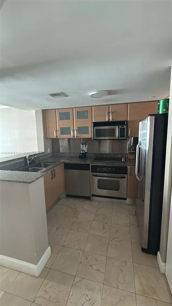 2101 Brickell Ave #508 Miami, FL 33129