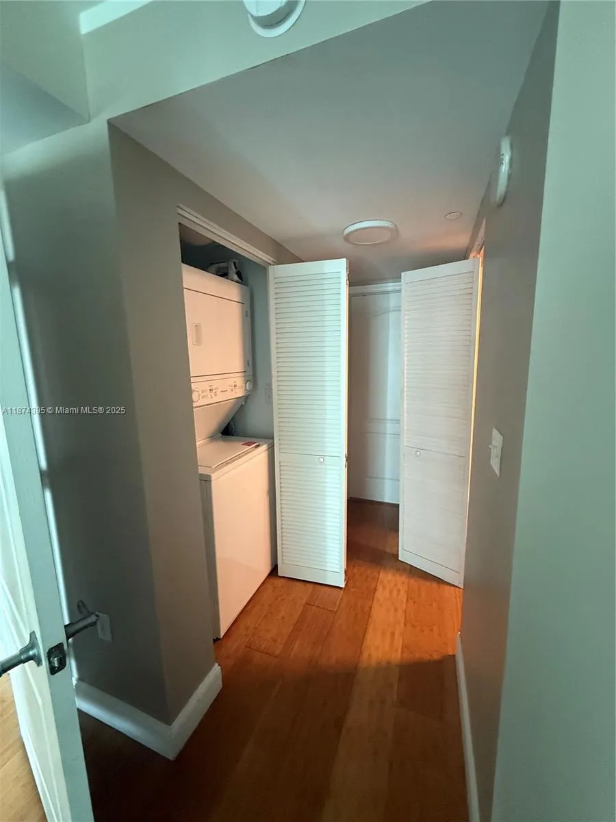 2101 Brickell Ave #508 Miami, FL 33129