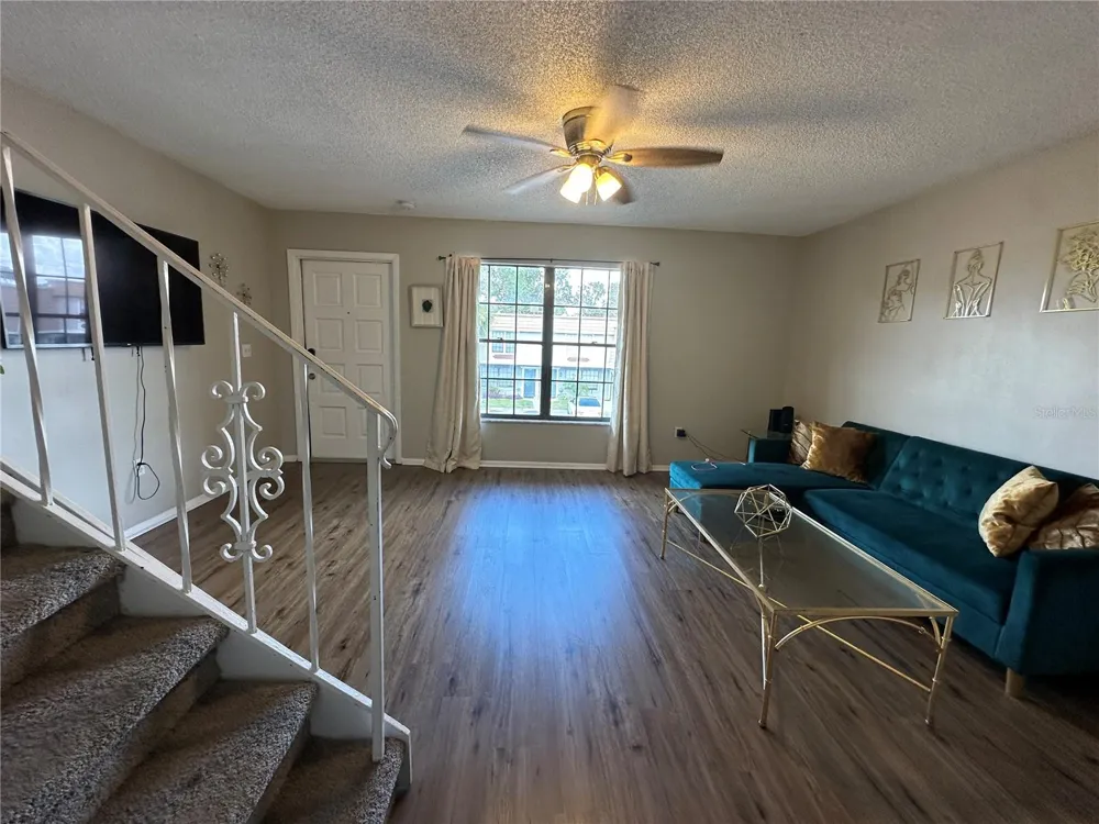 6060 VILLAGE CIRCLE #6060 Orlando, FL 32822