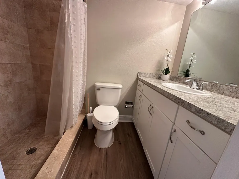 6060 VILLAGE CIRCLE #6060 Orlando, FL 32822