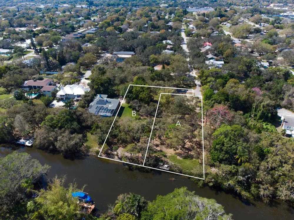 4407 S SHADE AVENUE Sarasota, FL 34231