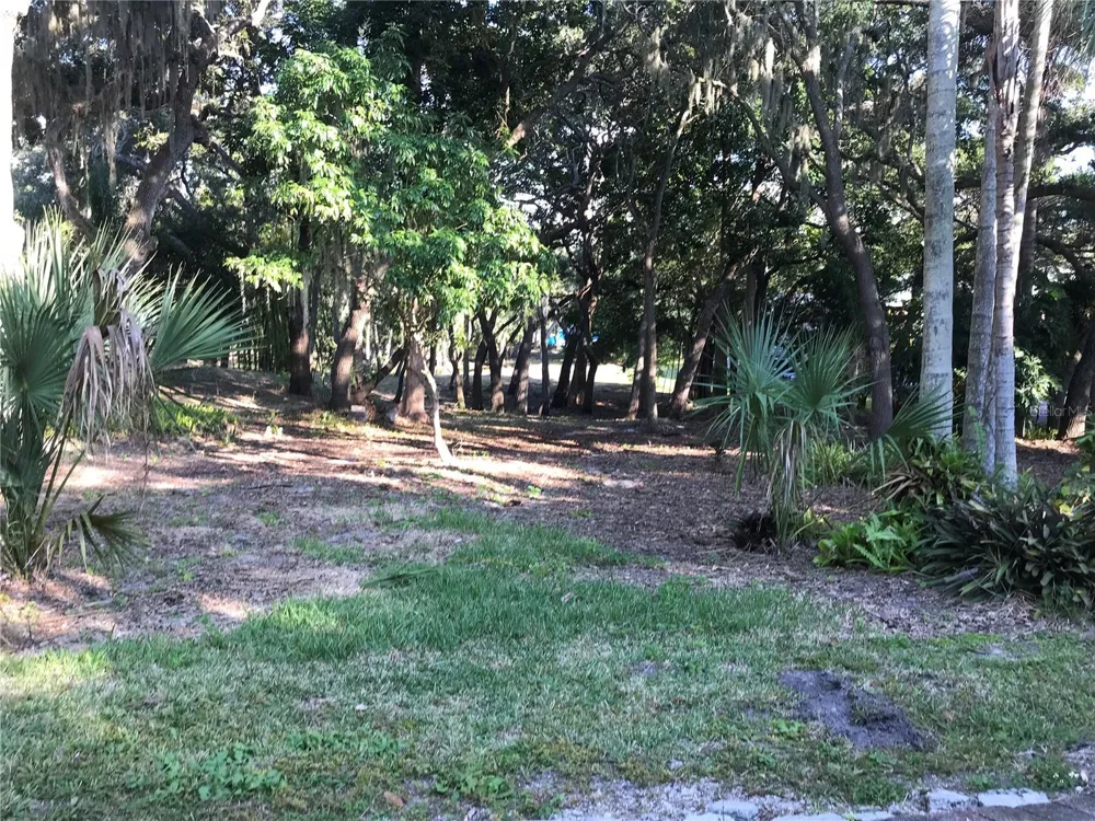 4407 S SHADE AVENUE Sarasota, FL 34231