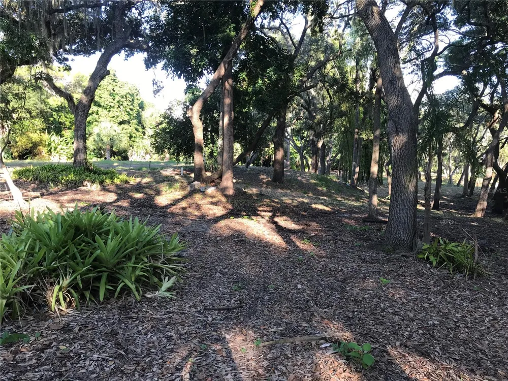 4407 S SHADE AVENUE Sarasota, FL 34231
