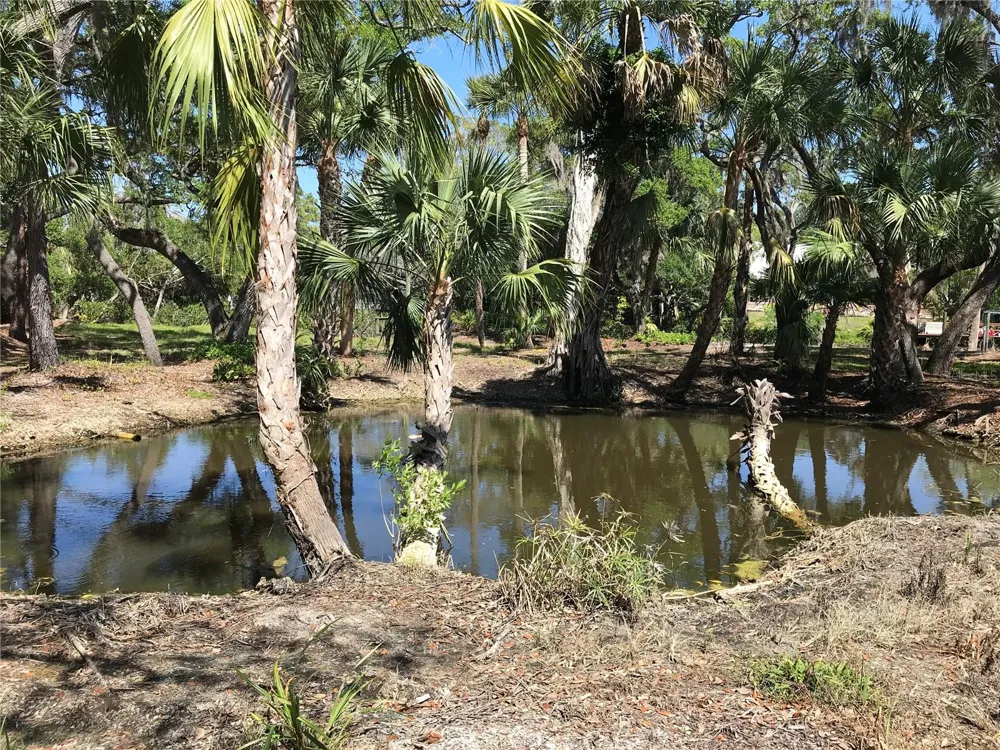 4407 S SHADE AVENUE Sarasota, FL 34231