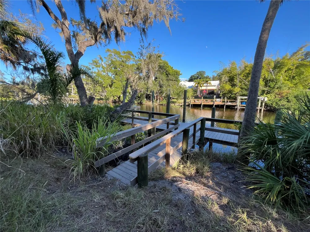 4407 S SHADE AVENUE Sarasota, FL 34231