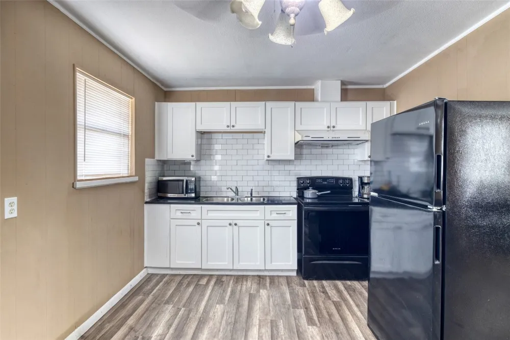 315 E Bexar Street Crystal City, TX 78839