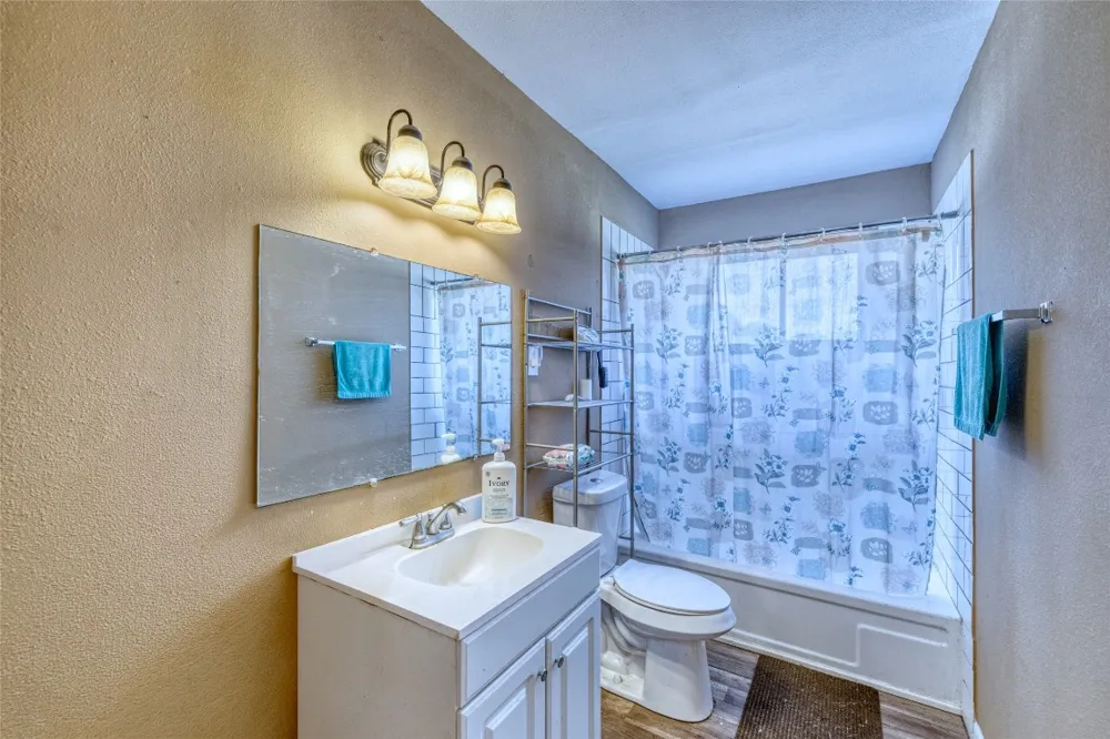 315 E Bexar Street Crystal City, TX 78839