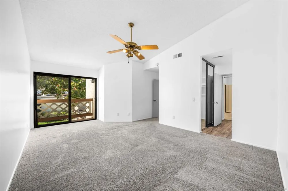 9302 Twin Trails Dr #204 San Diego, CA 92129