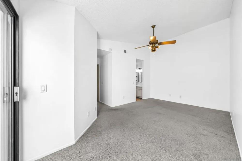 9302 Twin Trails Dr #204 San Diego, CA 92129