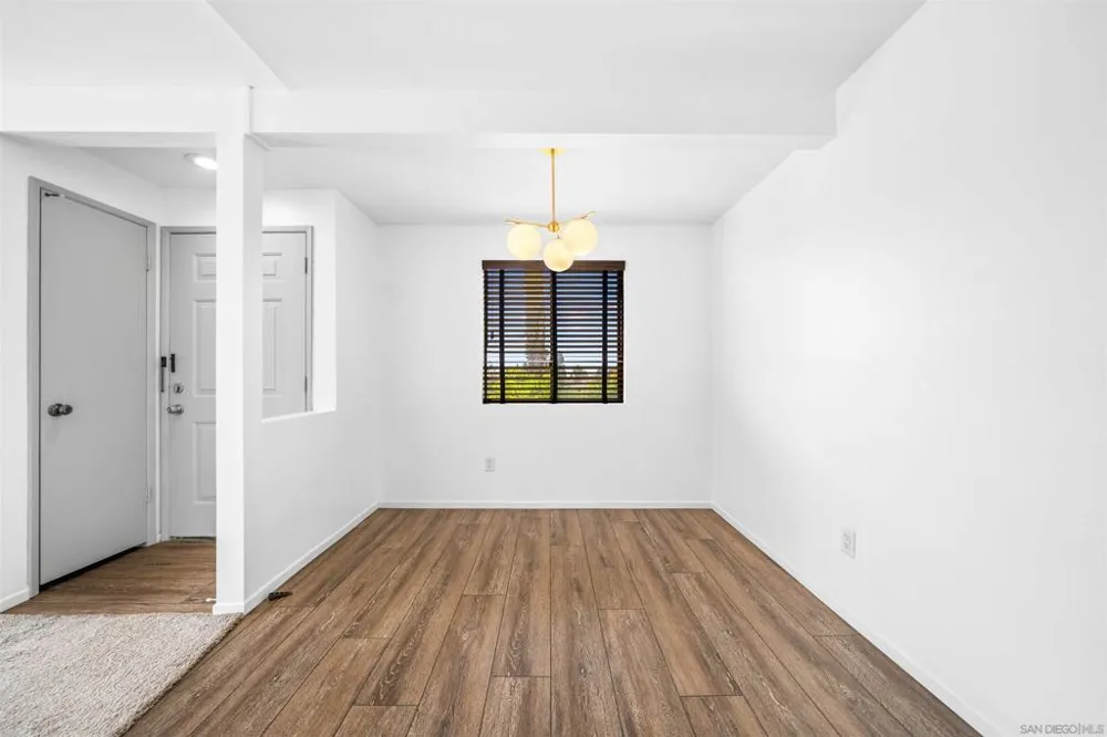 9302 Twin Trails Dr #204 San Diego, CA 92129