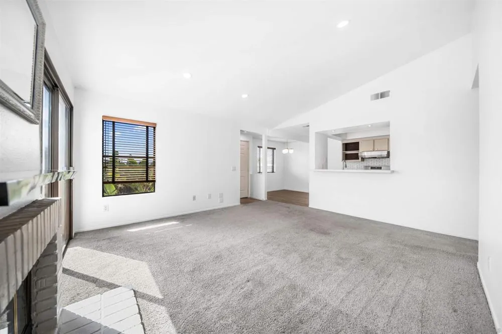 9302 Twin Trails Dr #204 San Diego, CA 92129