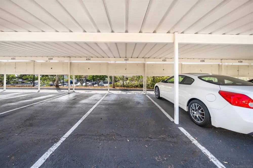 9302 Twin Trails Dr #204 San Diego, CA 92129