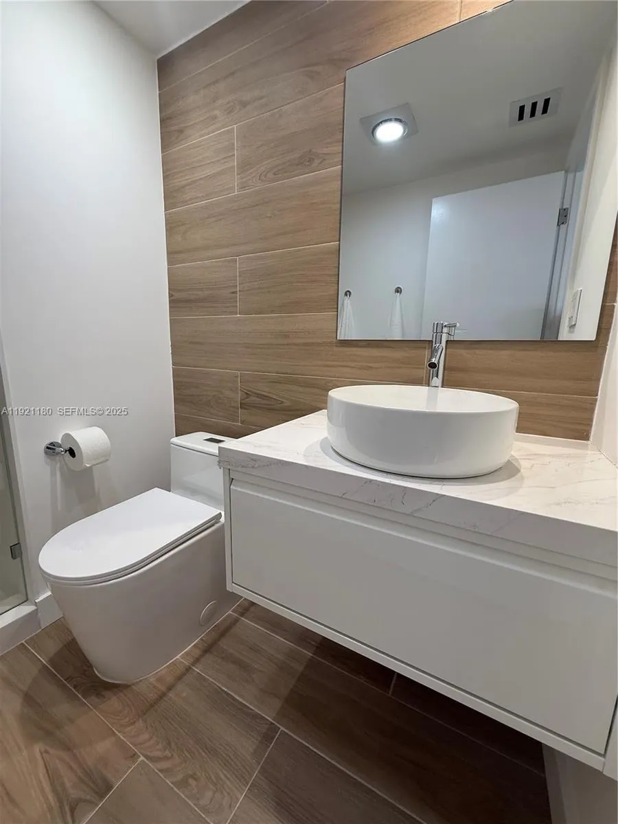 20191 E Country Club Dr #504 Aventura, FL 33180