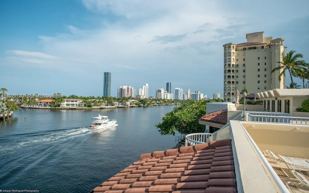 20191 E Country Club Dr #504 Aventura, FL 33180