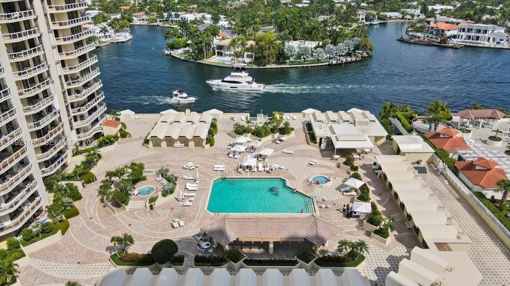 20191 E Country Club Dr #504 Aventura, FL 33180
