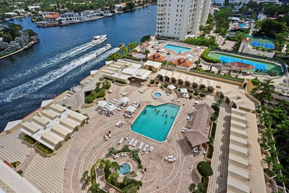 20191 E Country Club Dr #504 Aventura, FL 33180