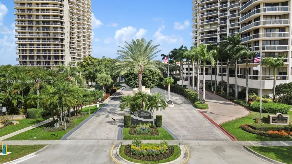 20191 E Country Club Dr #504 Aventura, FL 33180