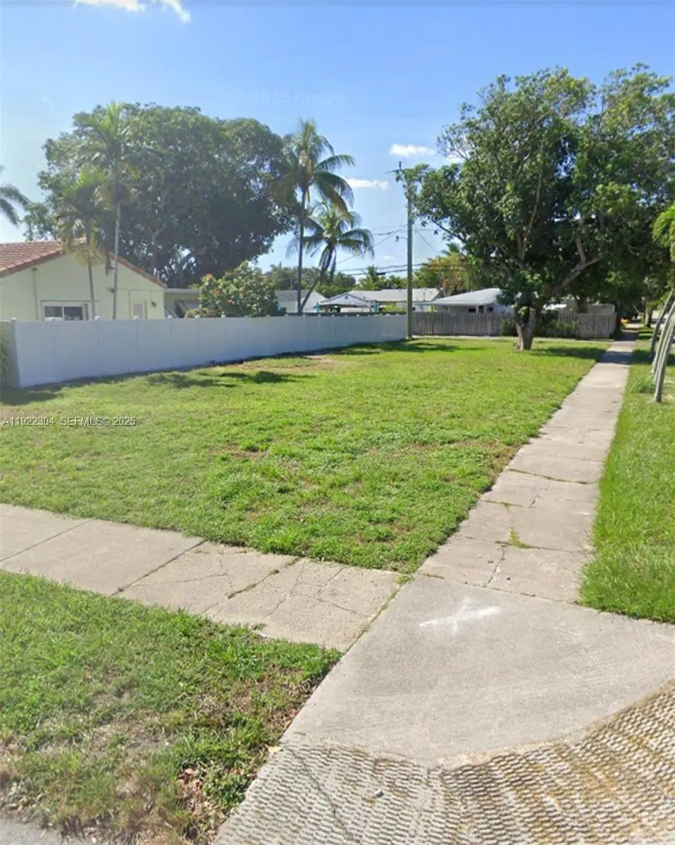 1452 Jefferson St Hollywood, FL 33020