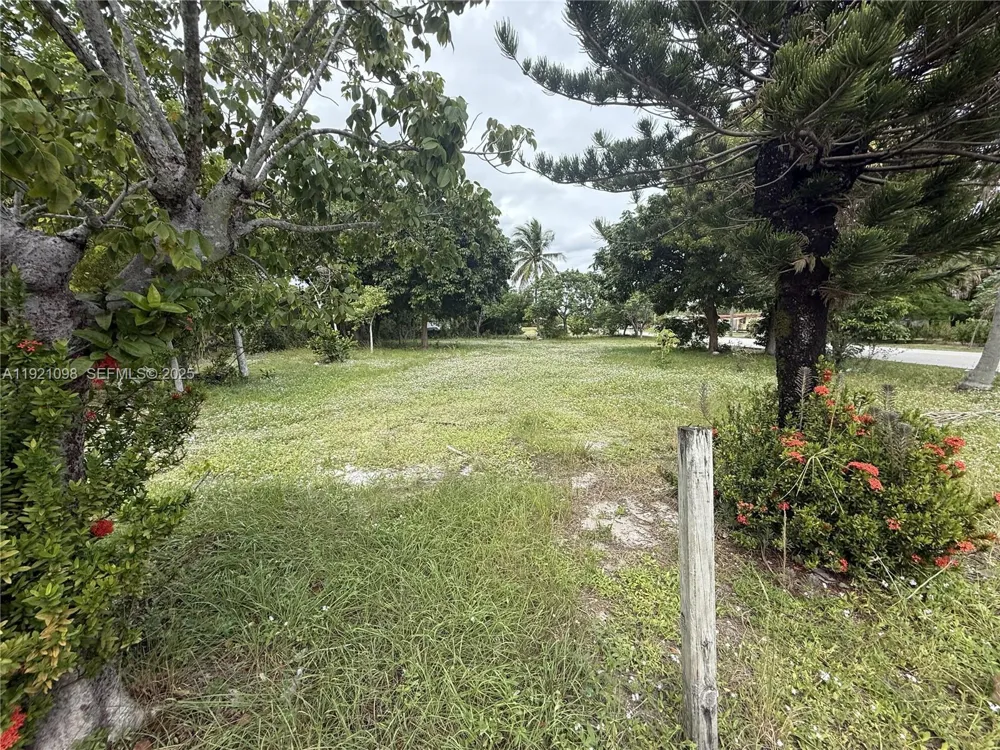 201 NW 11th St Pompano Beach, FL 33060