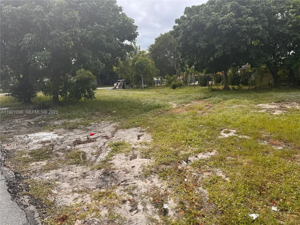 201 NW 11th St Pompano Beach, FL 33060