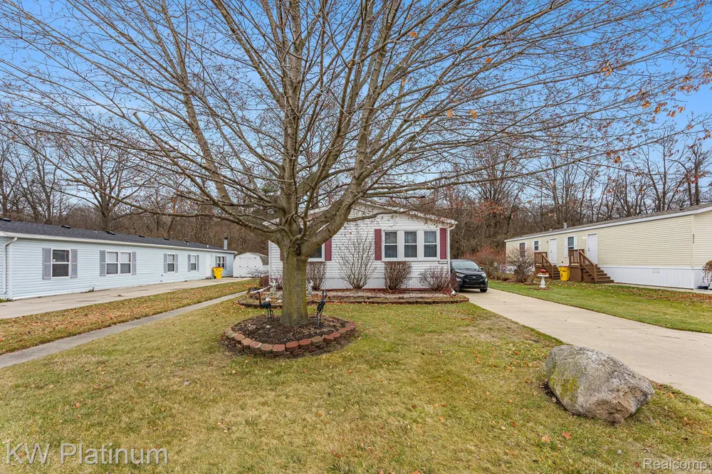 8042 Harbour Drive Ira Township, MI 48023