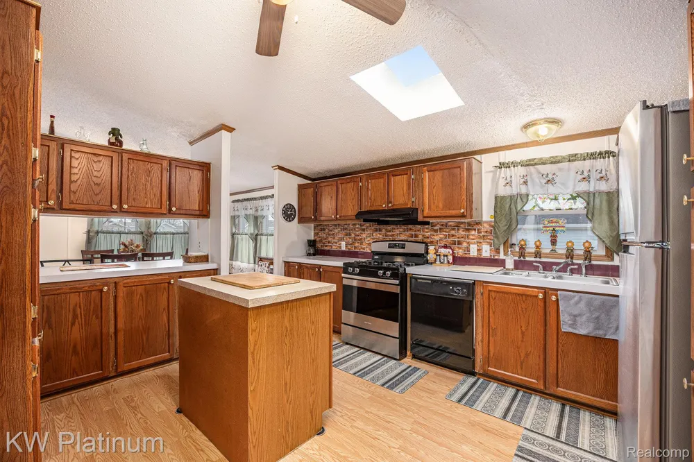 8042 Harbour Drive Ira Township, MI 48023