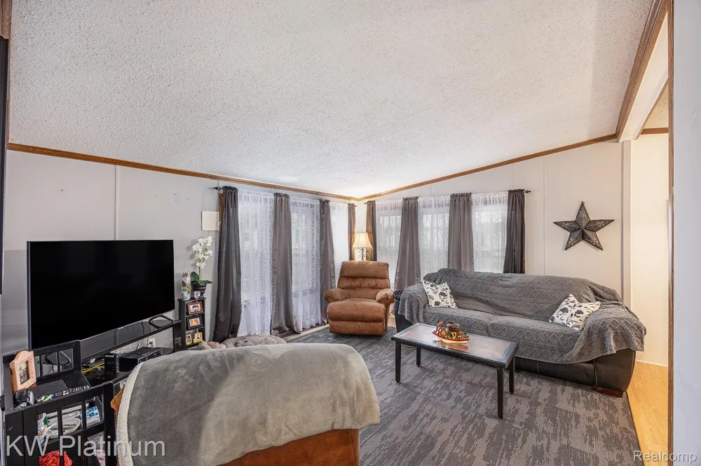 8042 Harbour Drive Ira Township, MI 48023