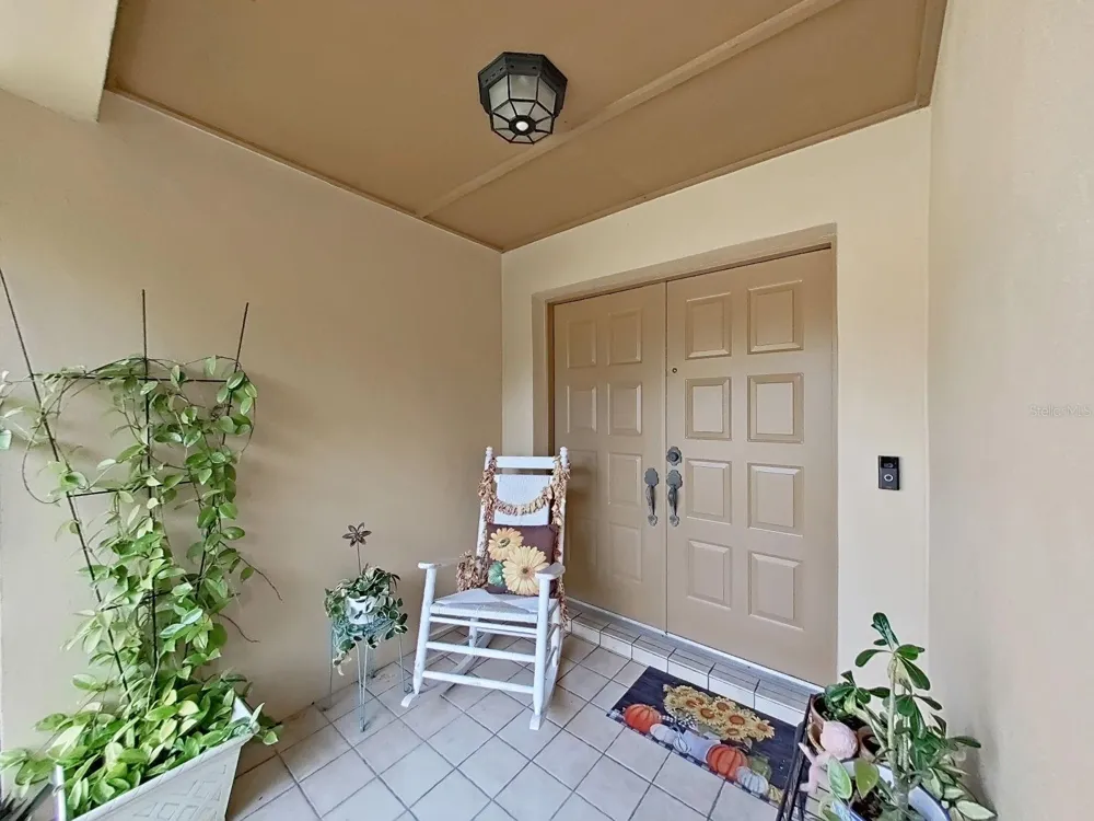 305 RUNNING HORSE ROAD Seffner, FL 33584