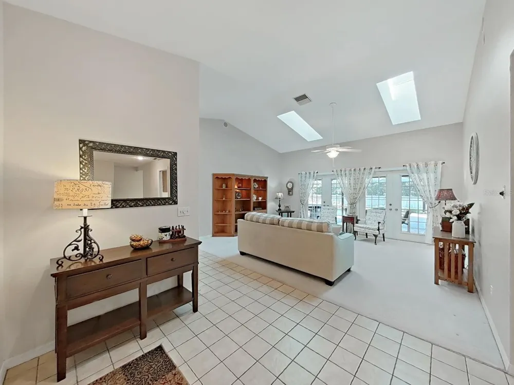 305 RUNNING HORSE ROAD Seffner, FL 33584