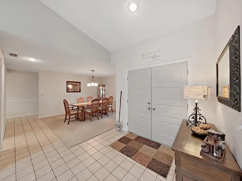 305 RUNNING HORSE ROAD Seffner, FL 33584