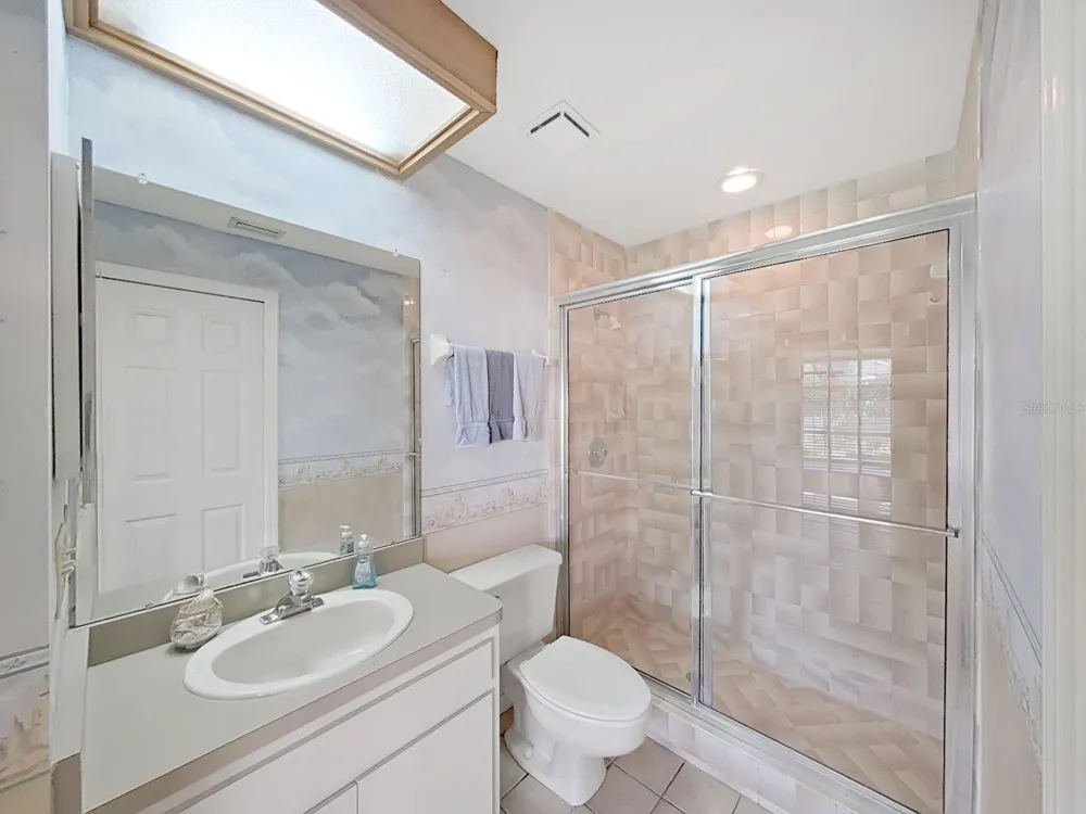 305 RUNNING HORSE ROAD Seffner, FL 33584