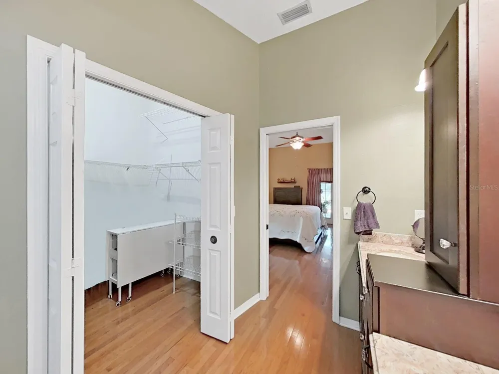 305 RUNNING HORSE ROAD Seffner, FL 33584