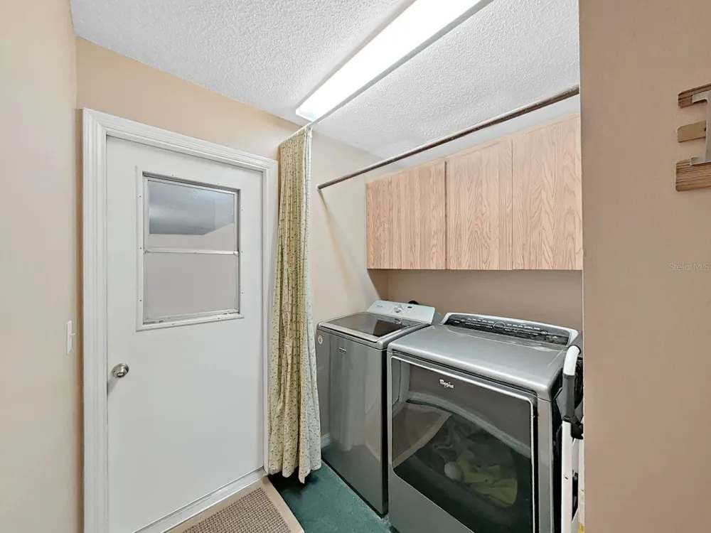 305 RUNNING HORSE ROAD Seffner, FL 33584