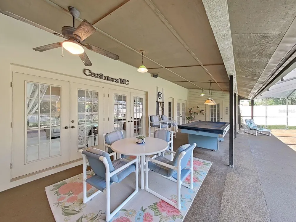 305 RUNNING HORSE ROAD Seffner, FL 33584