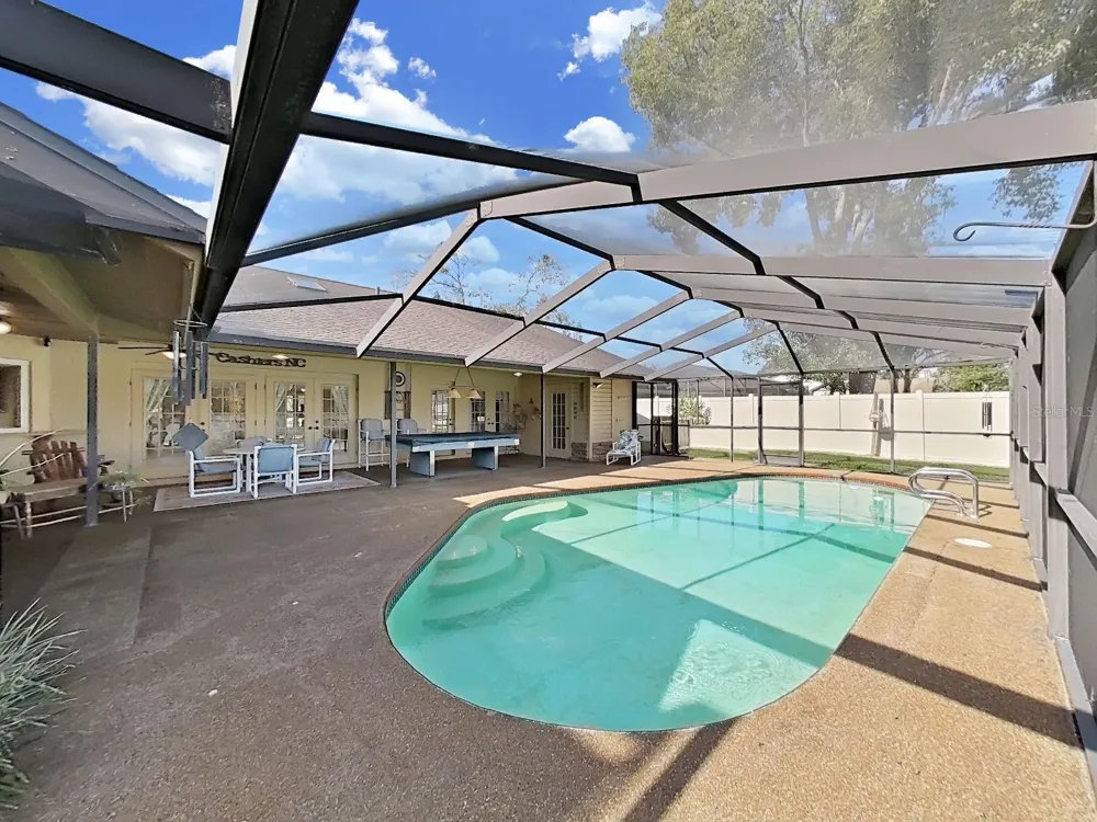 305 RUNNING HORSE ROAD Seffner, FL 33584