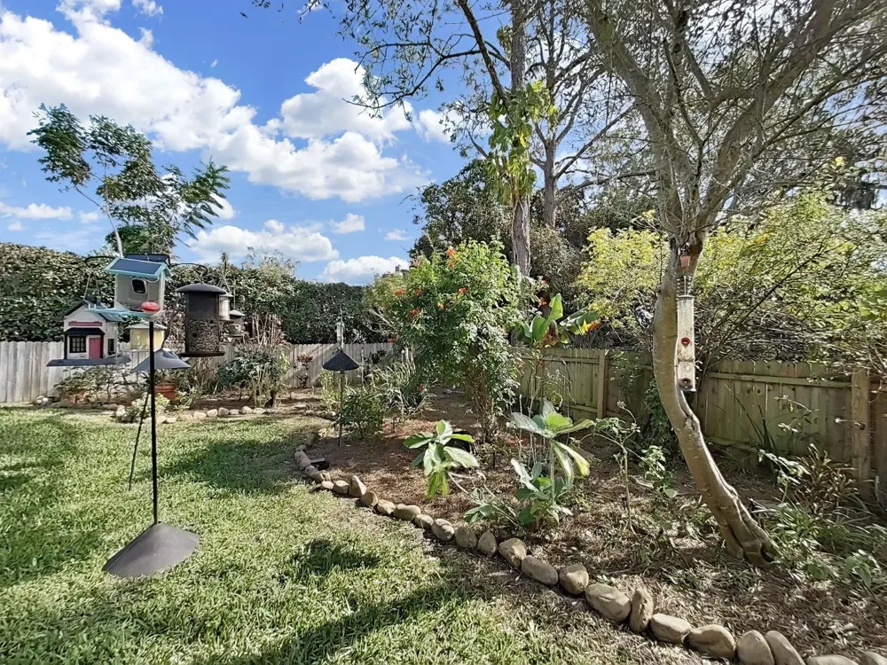 305 RUNNING HORSE ROAD Seffner, FL 33584
