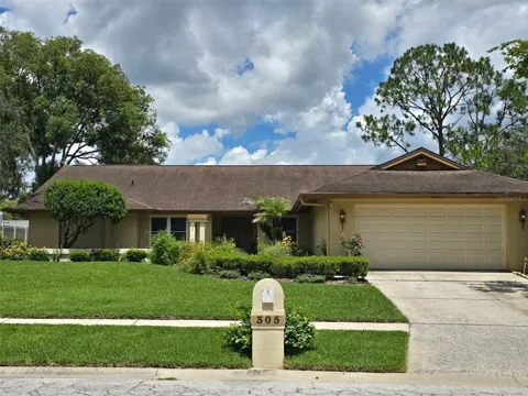 305 RUNNING HORSE ROAD
