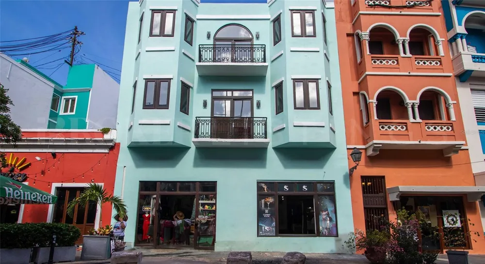 319 RECINTO SUR STREET #5 San Juan, PR 00901