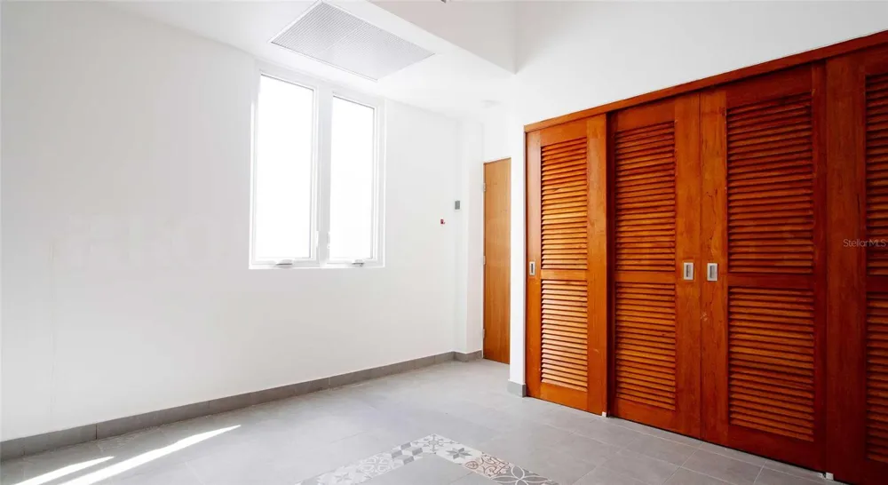 319 RECINTO SUR STREET #5 San Juan, PR 00901