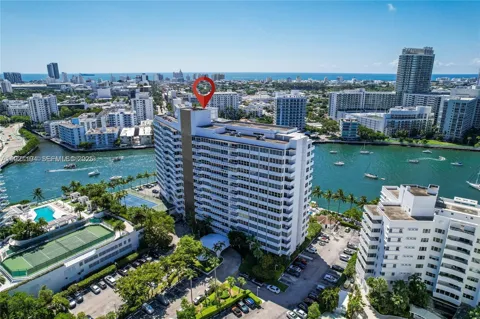 20 E Island Ave #1415
