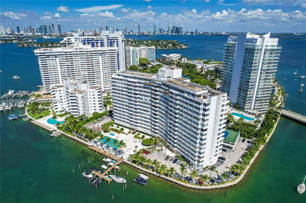 20 E Island Ave #1415 Miami Beach, FL 33139